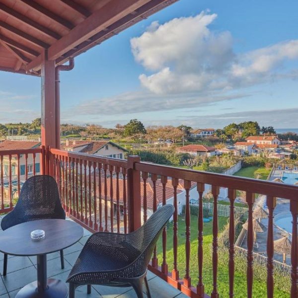 4 NIGHT HOLIDAY FOR 2 IN BIARRITZ!!!